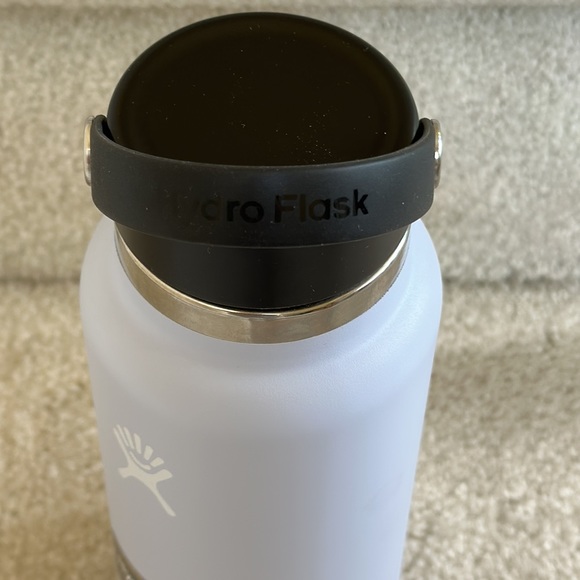 Coors 32 oz. Wide Mouth Hydro Flask with Flex Cap - Picture 7 of 12